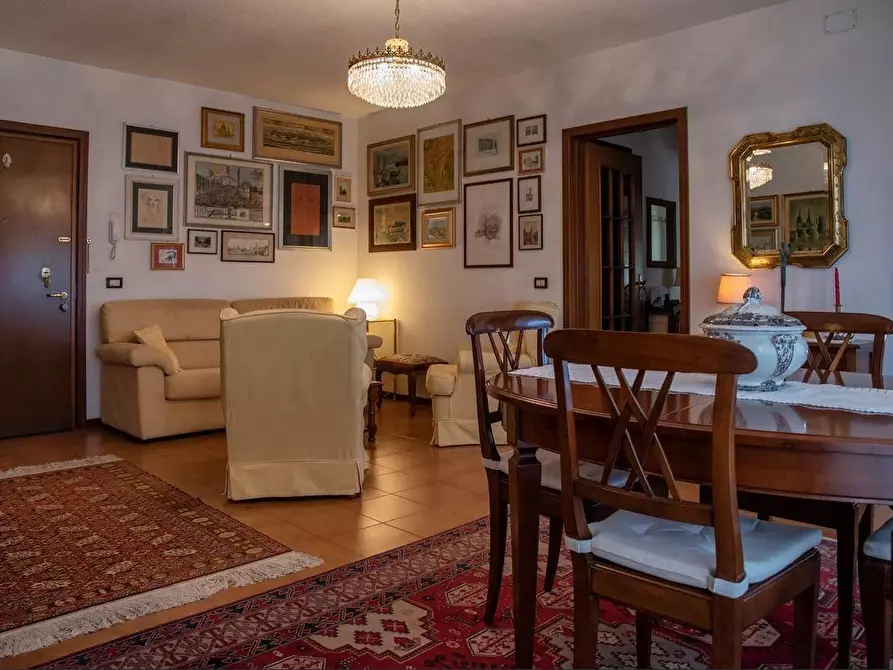 Immagine 6 di Appartamento in vendita  a Sarzana