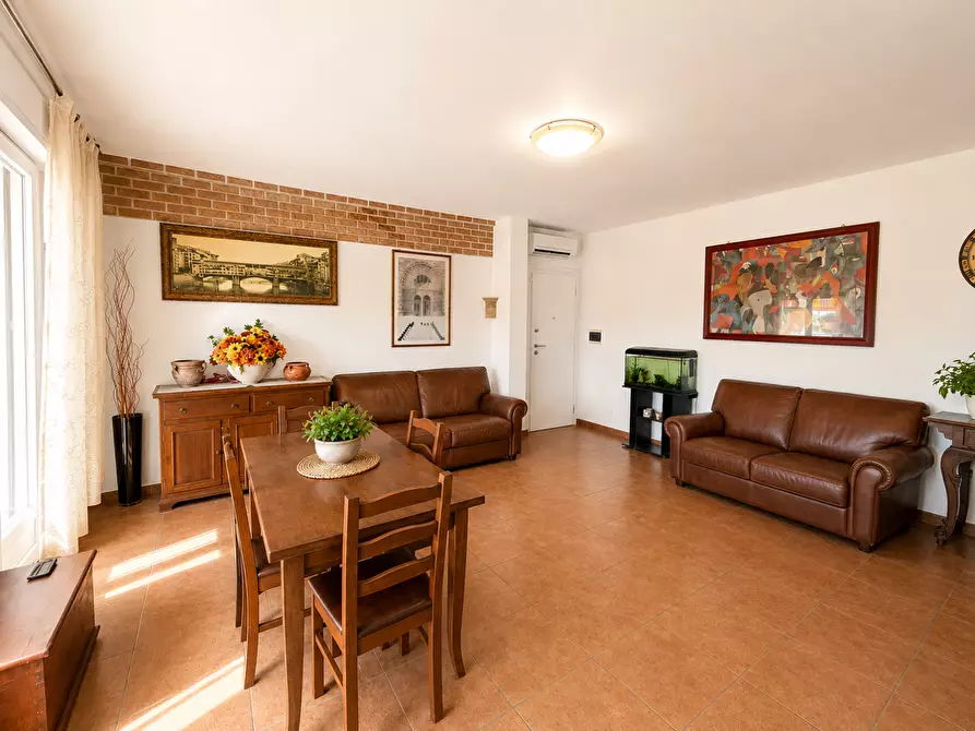 Immagine 3 di Appartamento in vendita  a Cascina