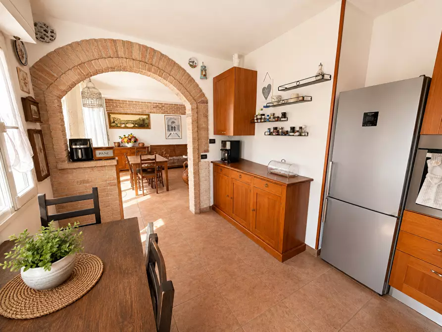Immagine 5 di Appartamento in vendita  a Cascina