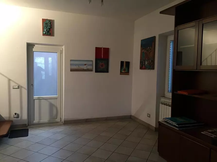 Immagine 16 di Appartamento in vendita  a Castelnuovo Magra