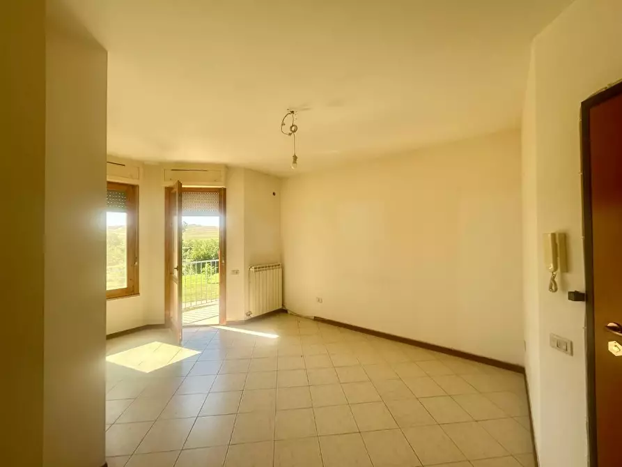 Immagine 3 di Appartamento in vendita  a Siena