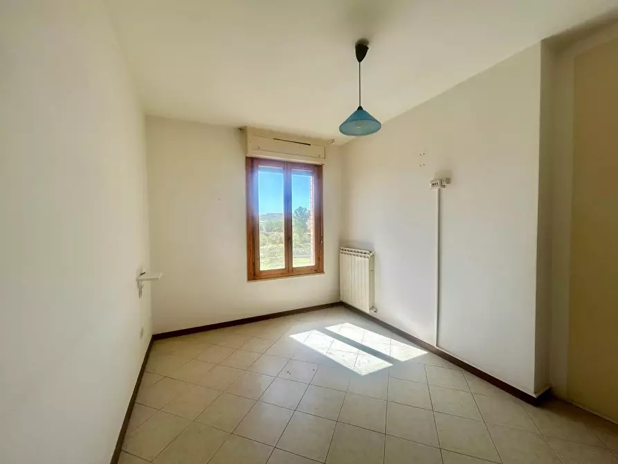Immagine 10 di Appartamento in vendita  a Siena