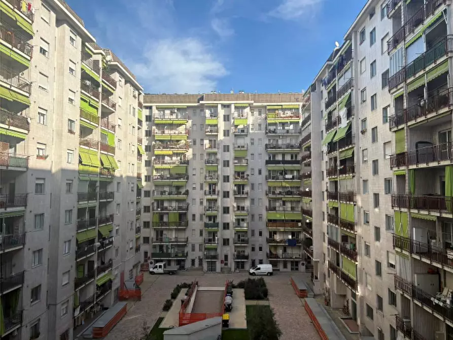 Immagine 13 di Appartamento in vendita  a Torino