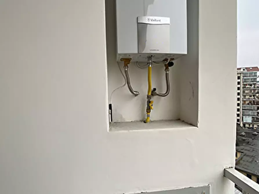 Immagine 11 di Appartamento in vendita  a Torino