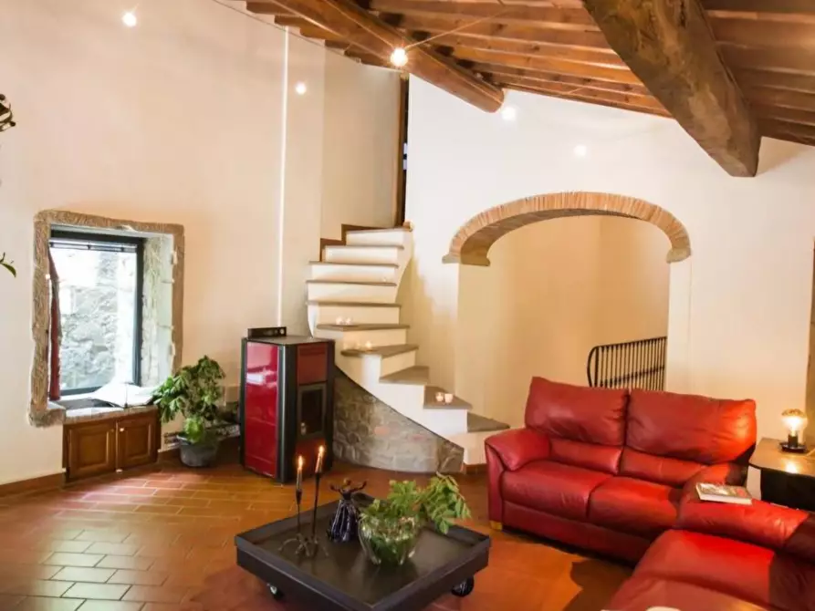 Immagine 14 di Casa colonica in vendita  a Vinci