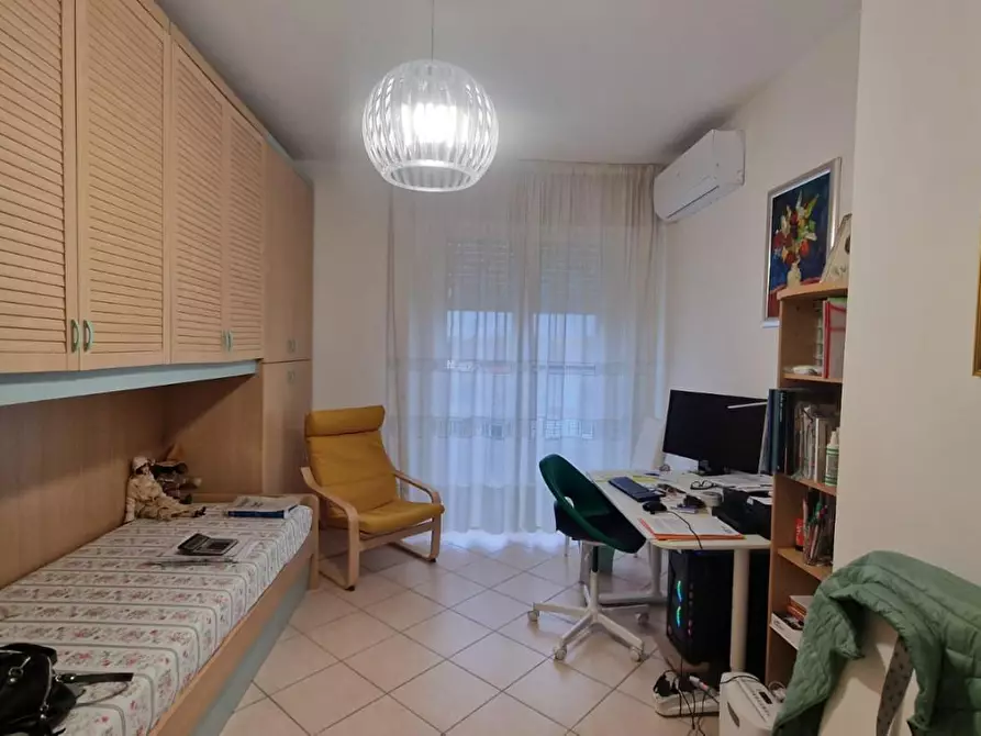 Immagine 14 di Appartamento in vendita  a Viareggio