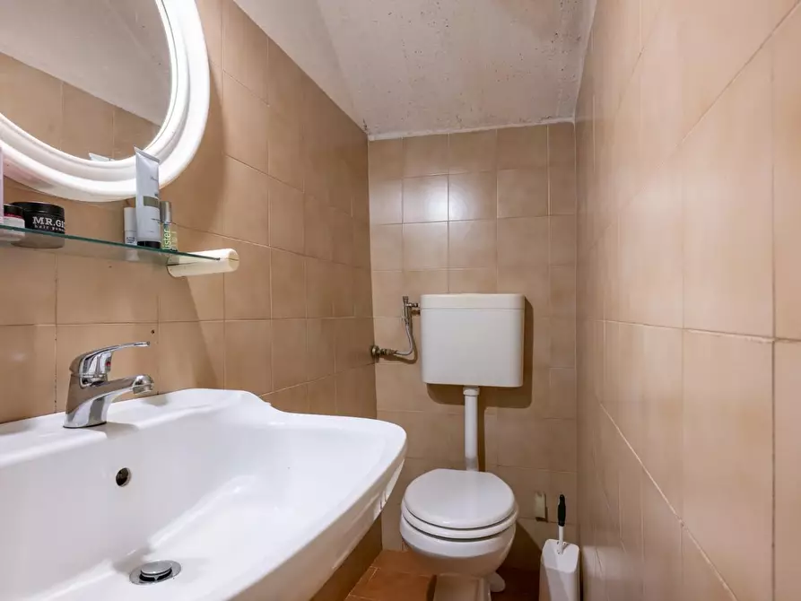 Immagine 9 di Rustico / casale in vendita  a Buti