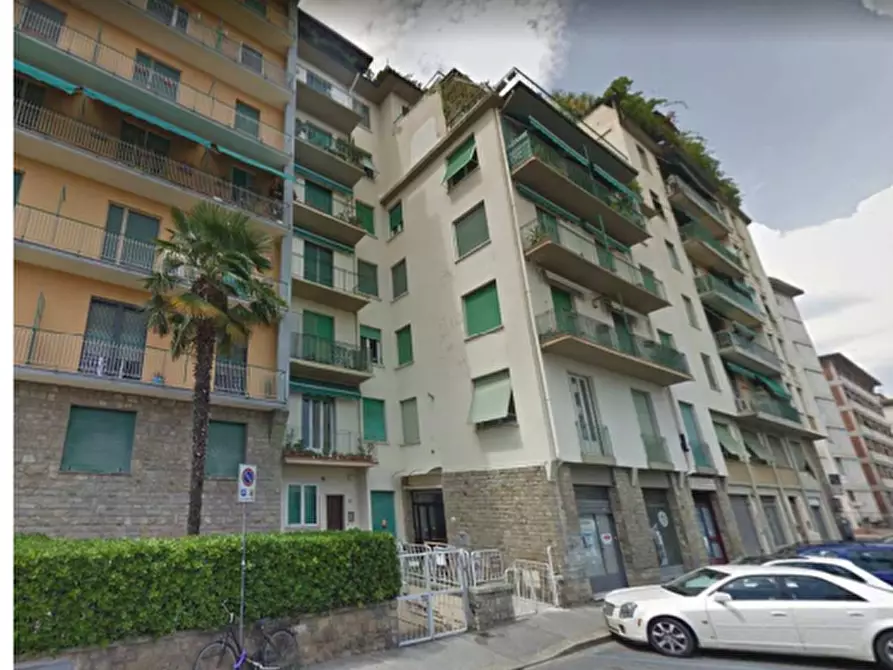 Immagine 1 di Appartamento in vendita  a Firenze