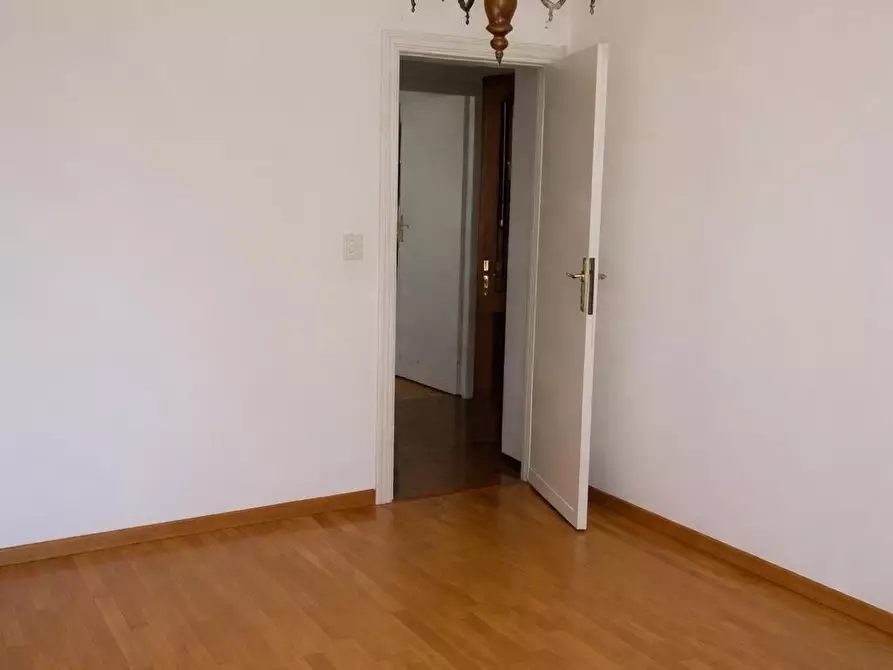 Immagine 5 di Appartamento in vendita  a Pisa