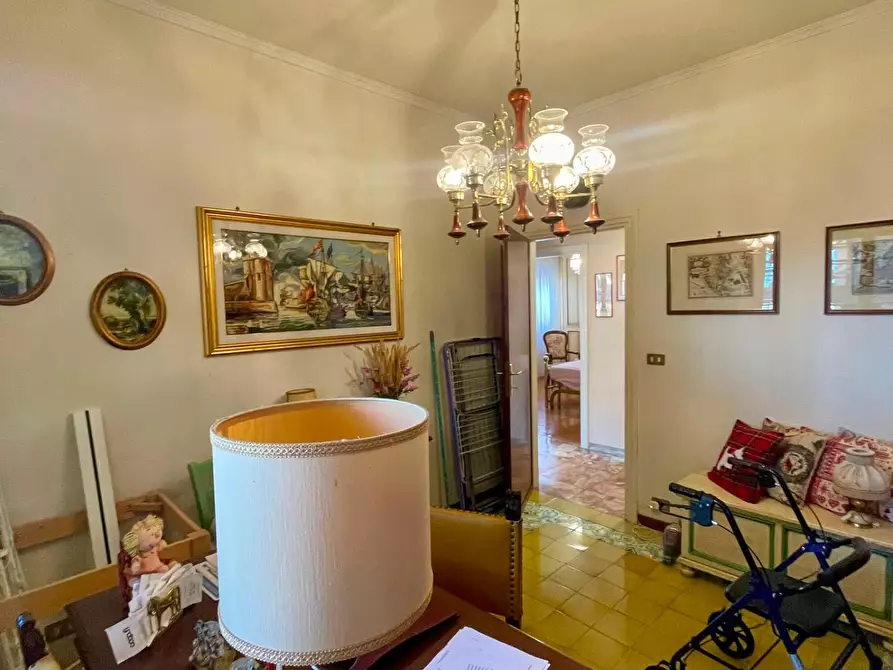 Immagine 48 di Appartamento in vendita  a Lucca