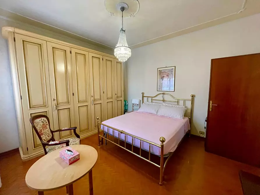 Immagine 43 di Appartamento in vendita  a Lucca