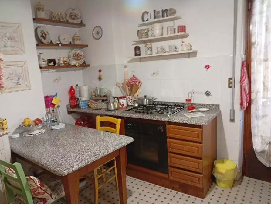 Immagine 22 di Appartamento in vendita  a Lucca