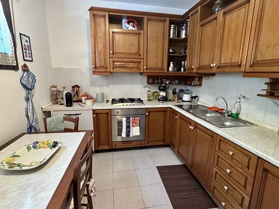 Immagine 8 di Villetta a schiera in vendita  a Massa