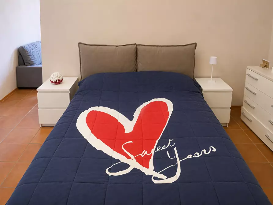 Immagine 22 di Appartamento in vendita  a Lucca