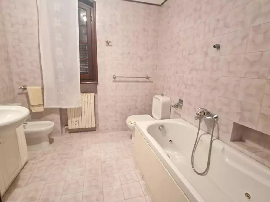 Immagine 7 di Casa indipendente in vendita  a Viareggio
