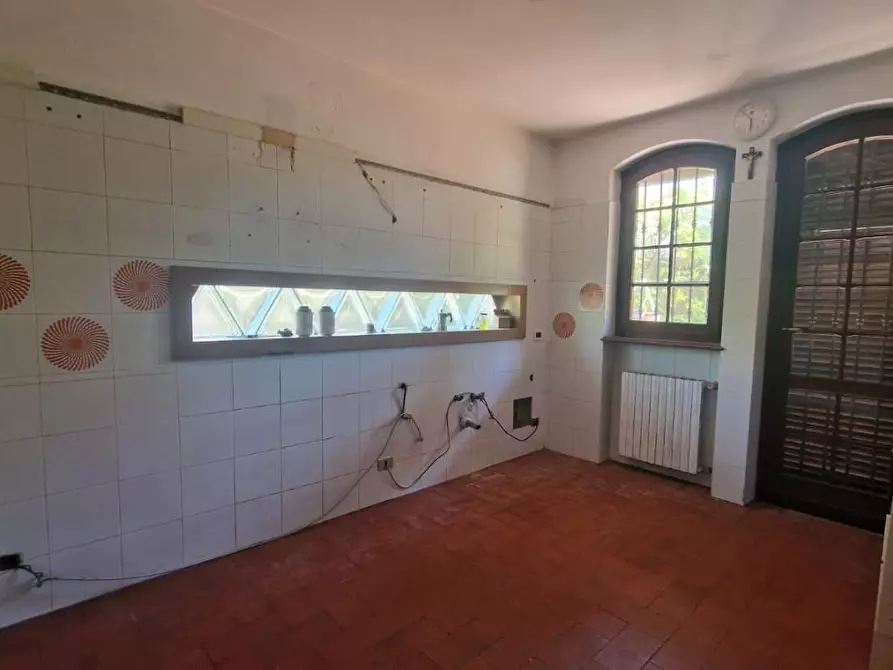 Immagine 10 di Casa indipendente in vendita  a Viareggio