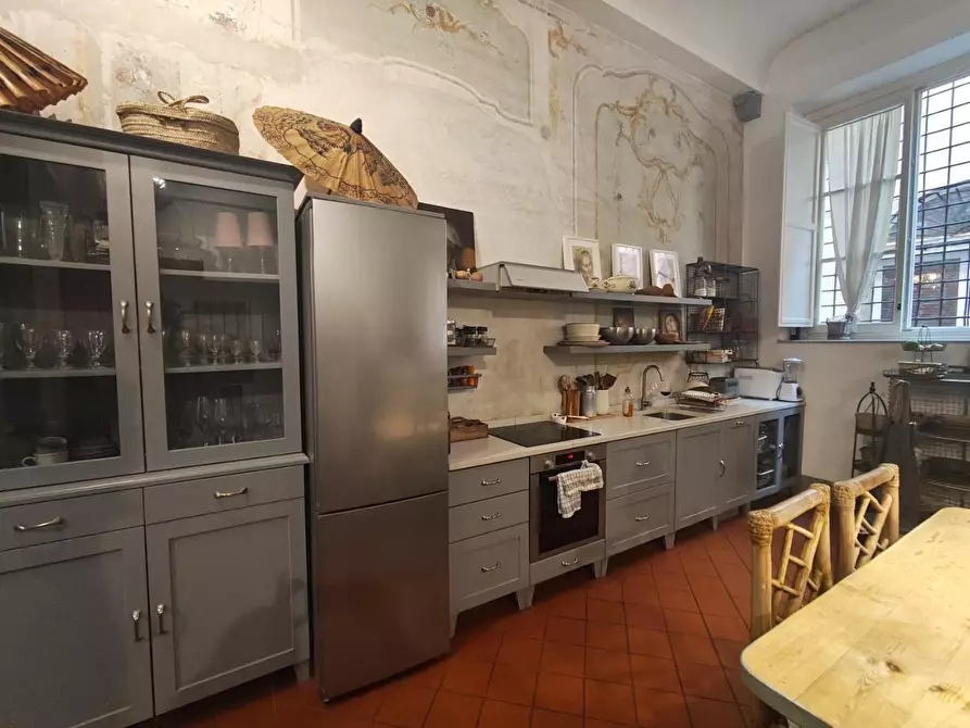 Immagine 18 di Appartamento in vendita  a Lucca
