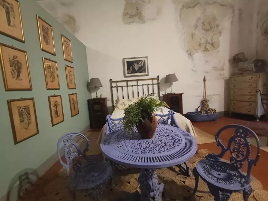 Immagine 8 di Appartamento in vendita  a Lucca