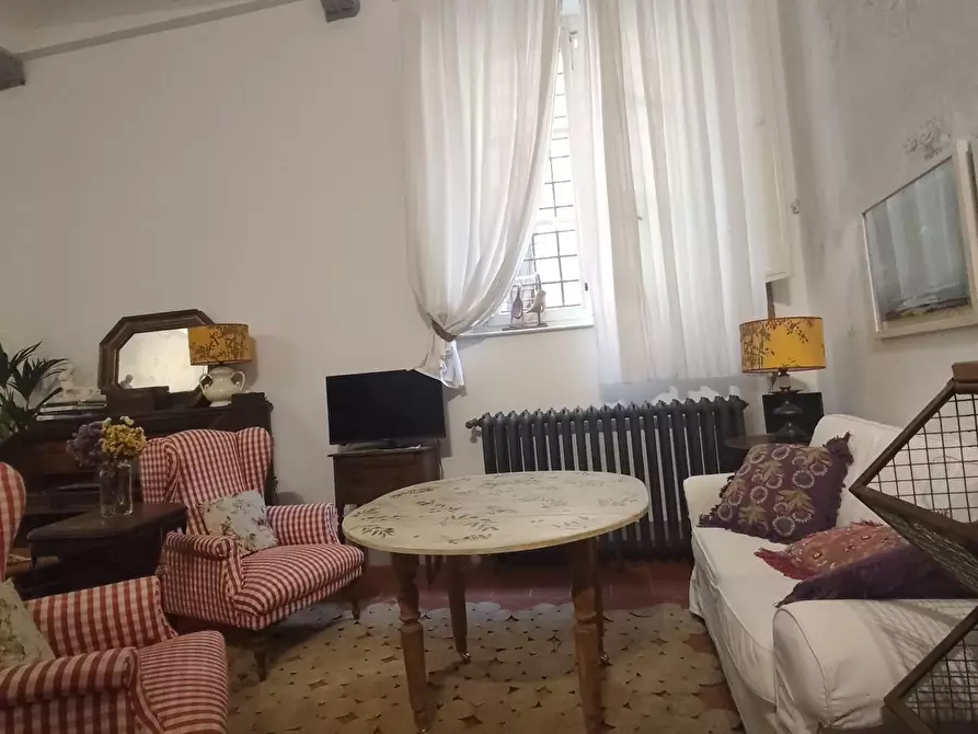Immagine 23 di Appartamento in vendita  a Lucca