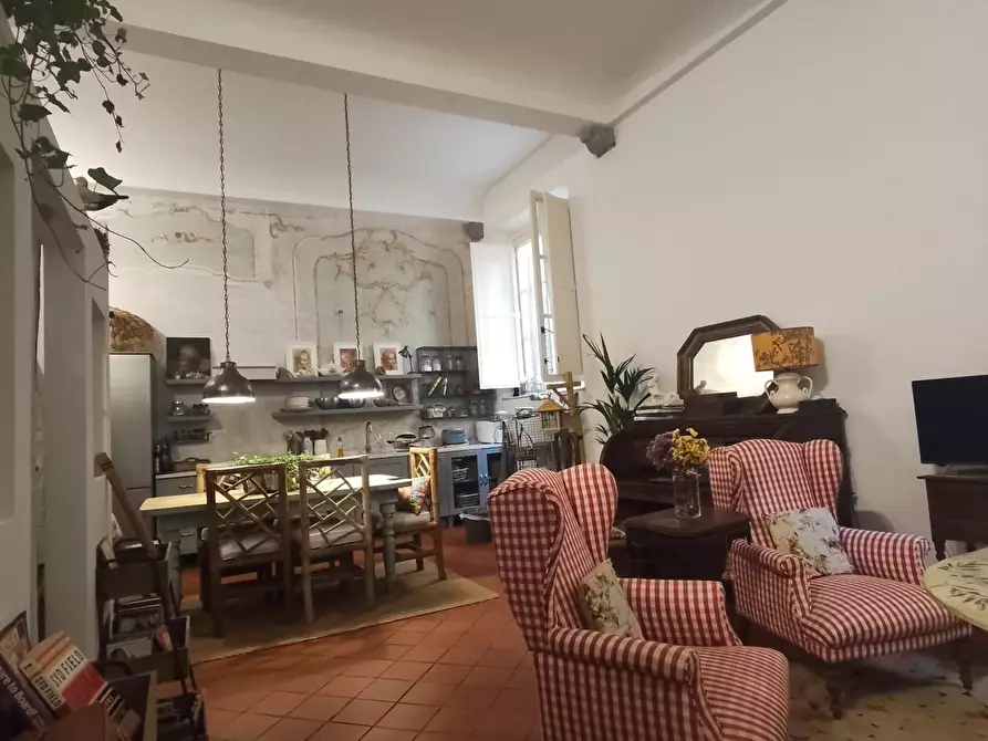 Immagine 22 di Appartamento in vendita  a Lucca