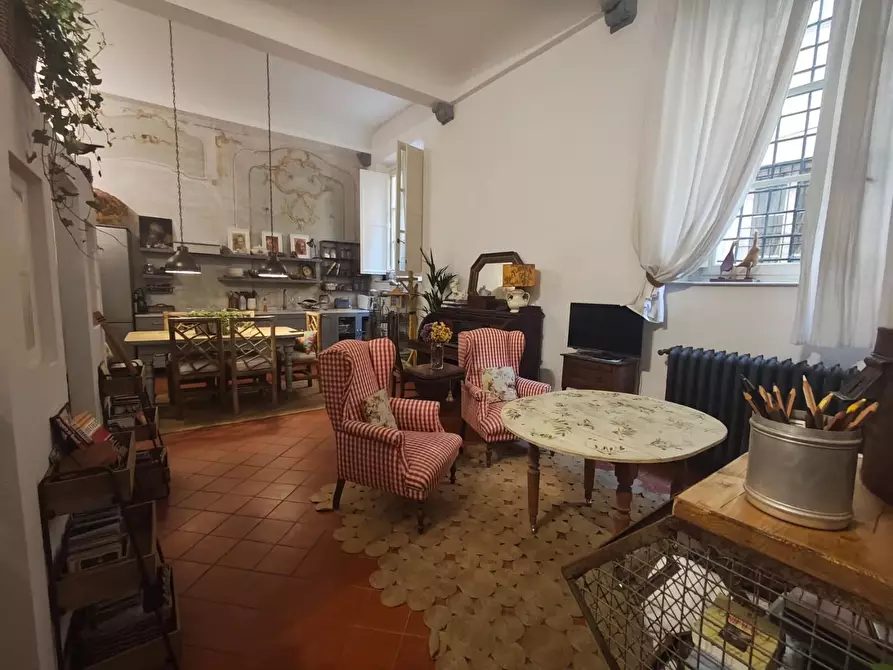 Immagine 1 di Appartamento in vendita  a Lucca