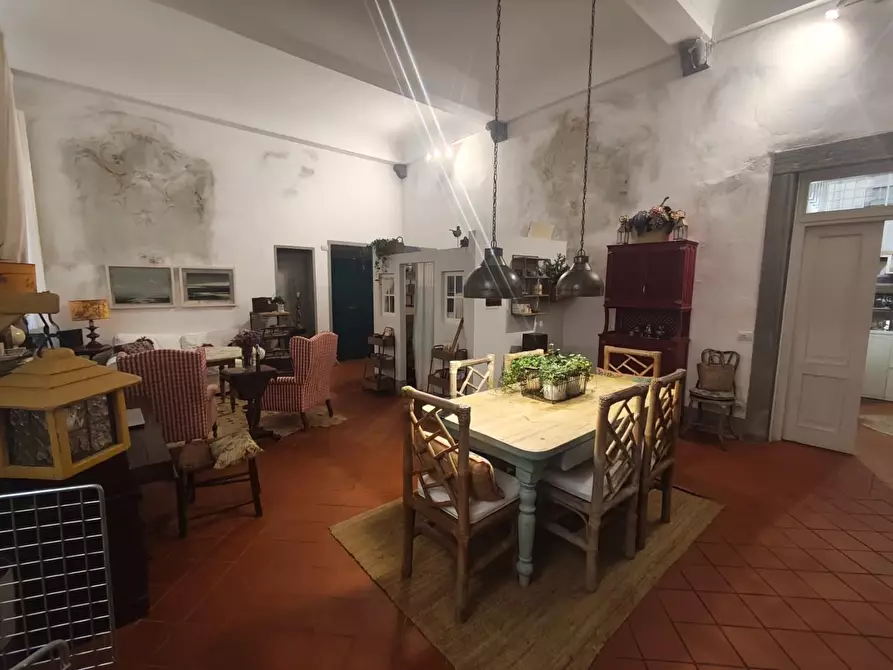 Immagine 20 di Appartamento in vendita  a Lucca