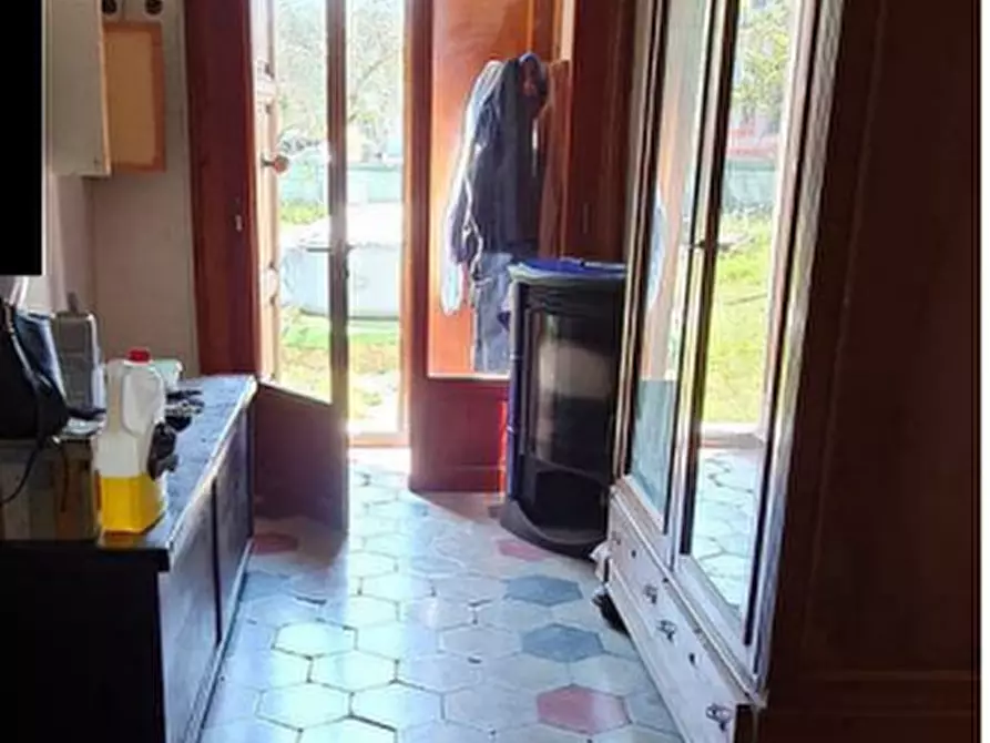 Immagine 4 di Appartamento in vendita  a Fivizzano