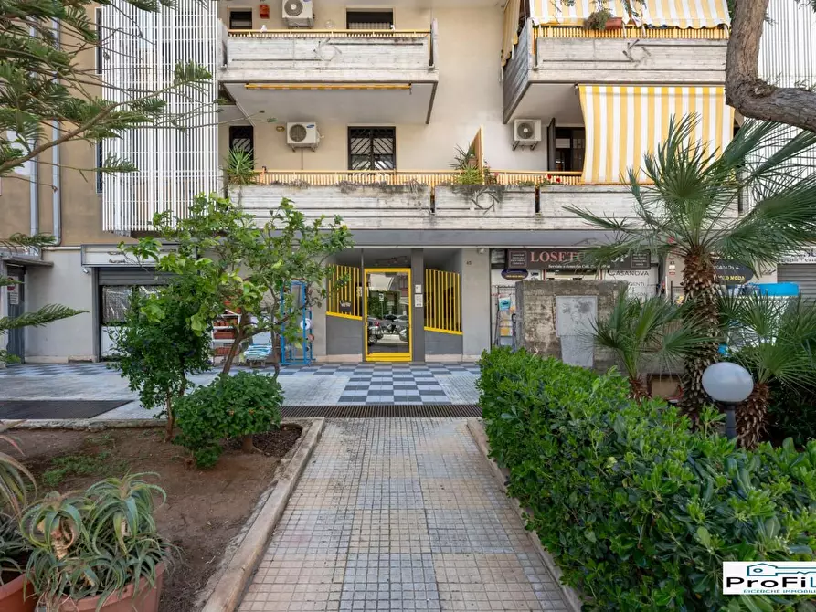 Immagine 15 di Appartamento in vendita  a Bari