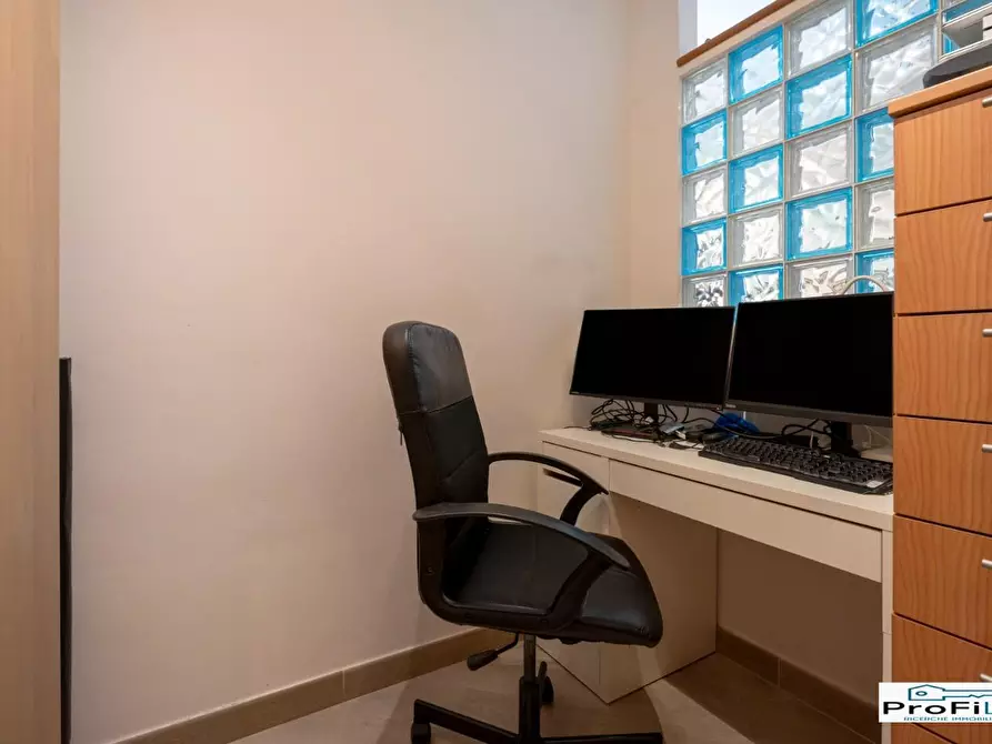 Immagine 13 di Appartamento in vendita  a Bari