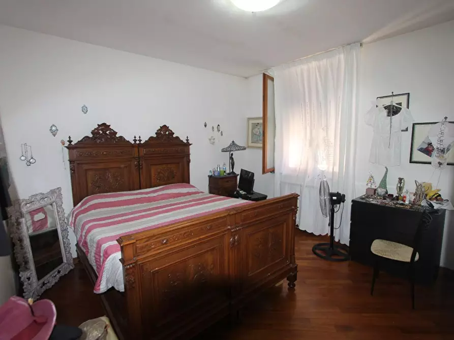 Immagine 11 di Villetta a schiera in vendita  a La Spezia