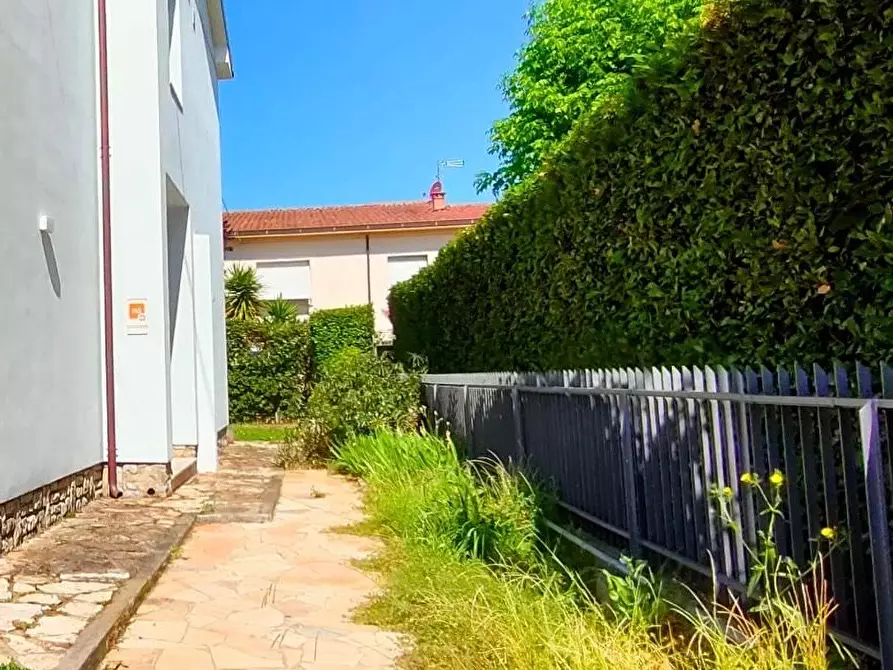Immagine 4 di Casa indipendente in vendita  a Cascina
