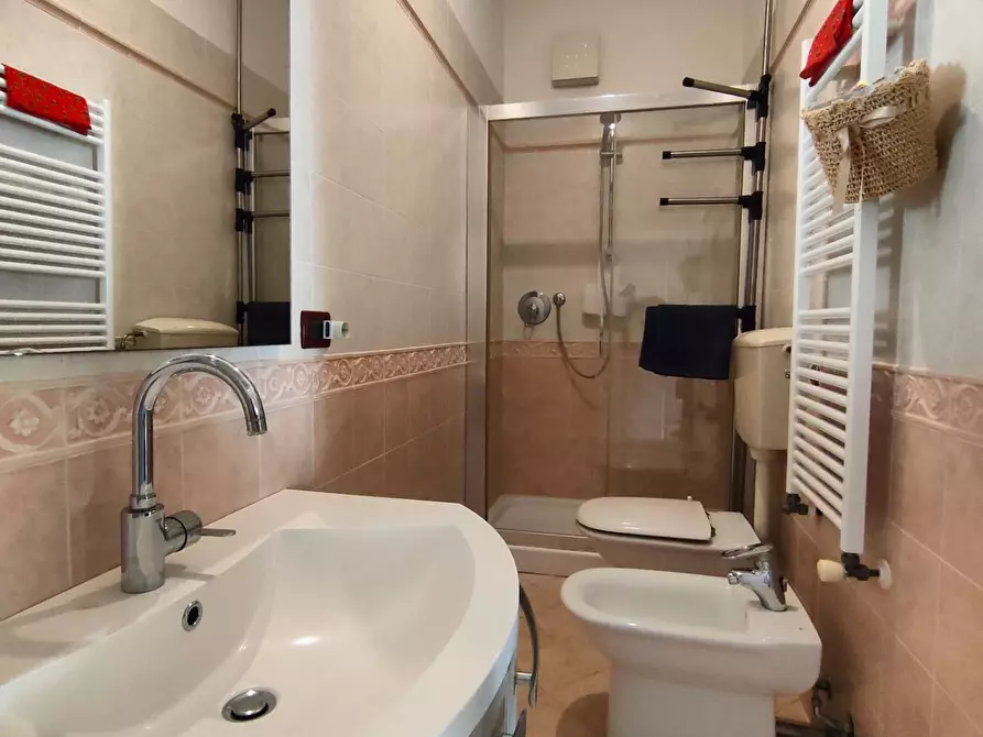 Immagine 41 di Casa indipendente in vendita  a Cascina
