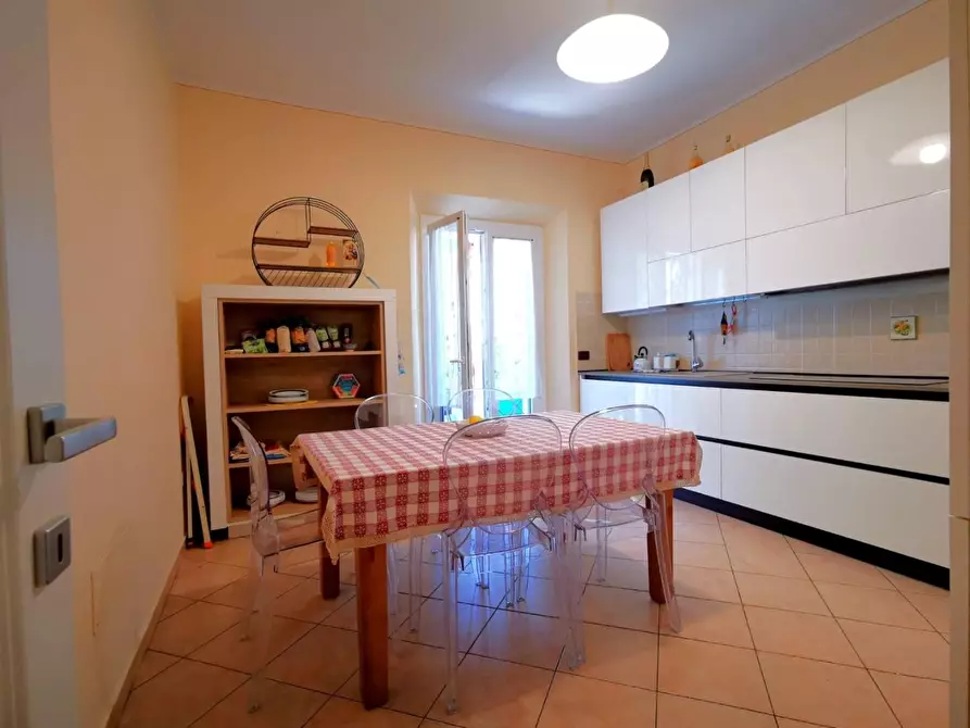 Immagine 25 di Casa indipendente in vendita  a Cascina