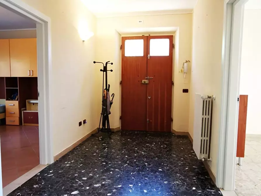 Immagine 10 di Casa indipendente in vendita  a Cascina