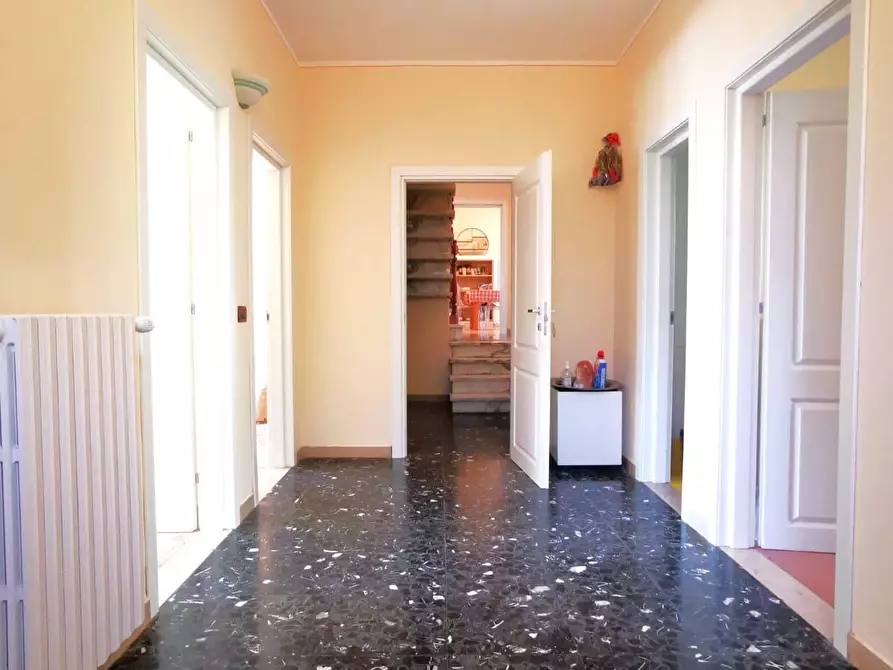 Immagine 9 di Casa indipendente in vendita  a Cascina