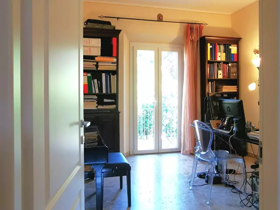 Immagine 15 di Casa indipendente in vendita  a Cascina