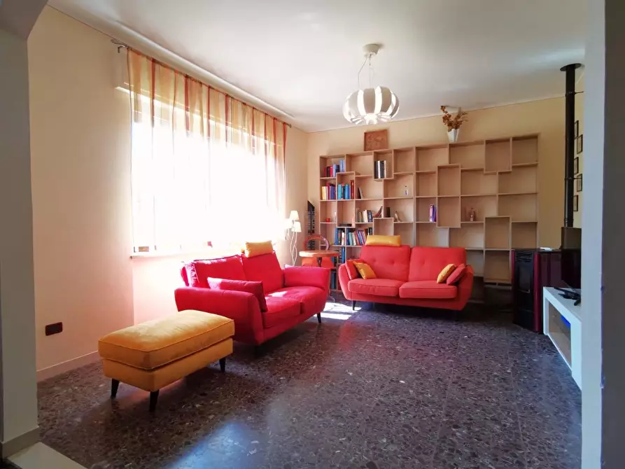 Immagine 19 di Casa indipendente in vendita  a Cascina