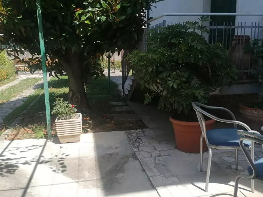 Immagine 10 di Casa bifamiliare in vendita  a Pisa