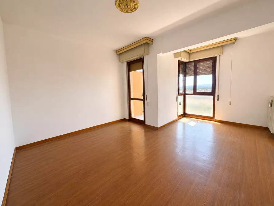 Immagine 13 di Appartamento in vendita  a Pontedera