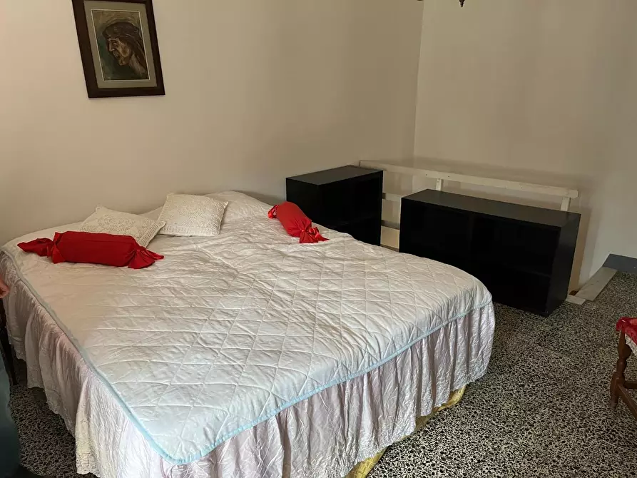 Immagine 10 di Terratetto in vendita  a Massa
