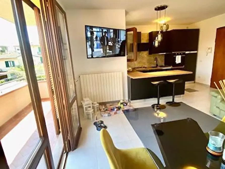 Immagine 19 di Appartamento in vendita  a Montecatini Terme