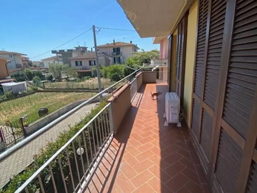 Immagine 25 di Appartamento in vendita  a Montecatini Terme