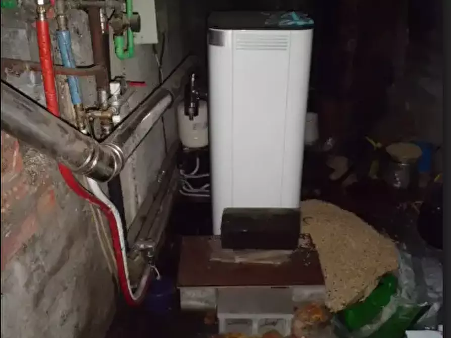 Immagine 5 di Palazzo in vendita  a Pont Canavese