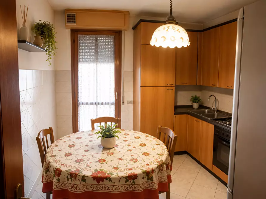 Immagine 3 di Appartamento in vendita  a Cascina