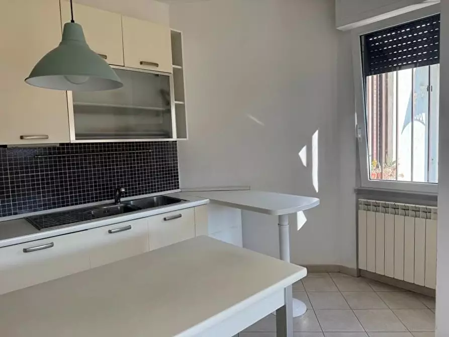 Immagine 4 di Appartamento in vendita  a Massa