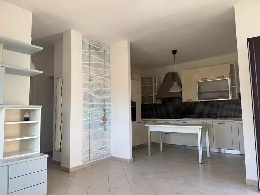 Immagine 3 di Appartamento in vendita  a Massa
