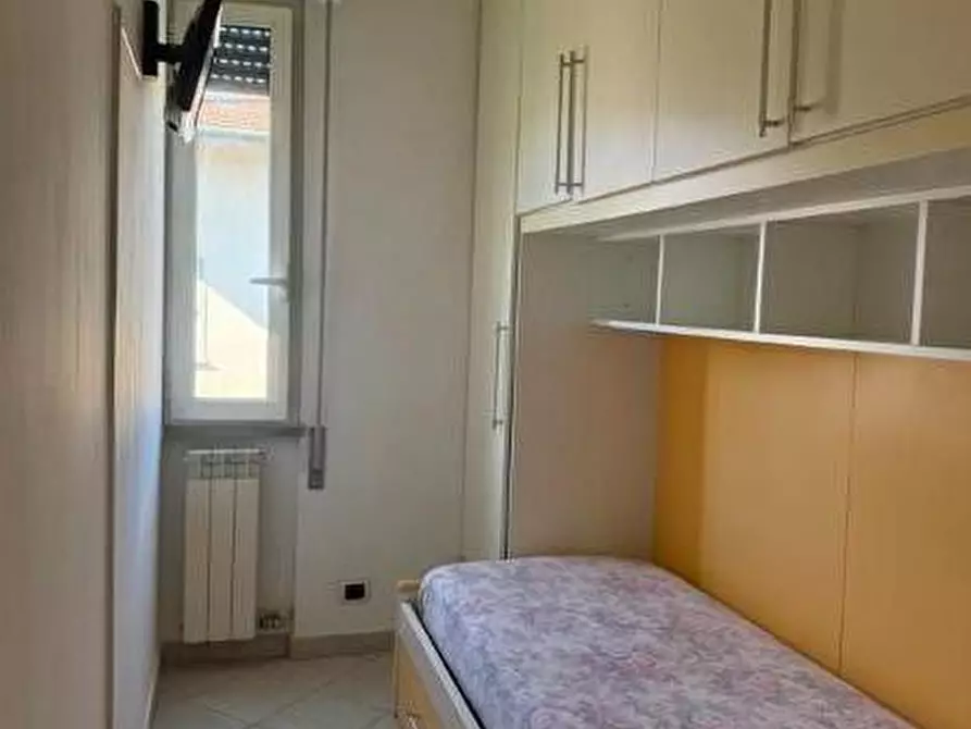 Immagine 11 di Appartamento in vendita  a Massa