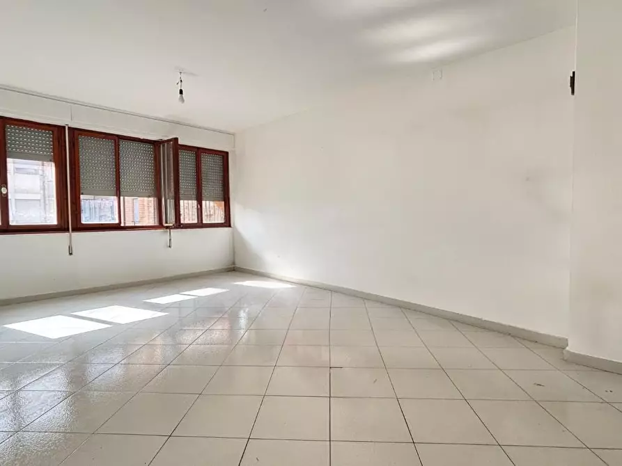 Immagine 2 di Appartamento in vendita  a Cascina