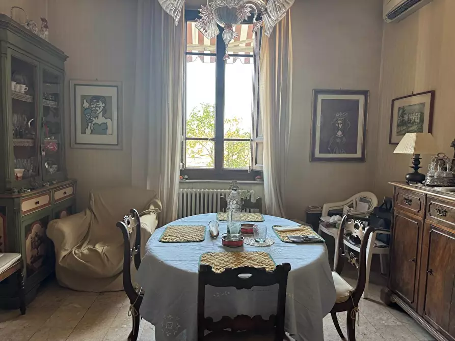 Immagine 3 di Appartamento in vendita  a Lucca