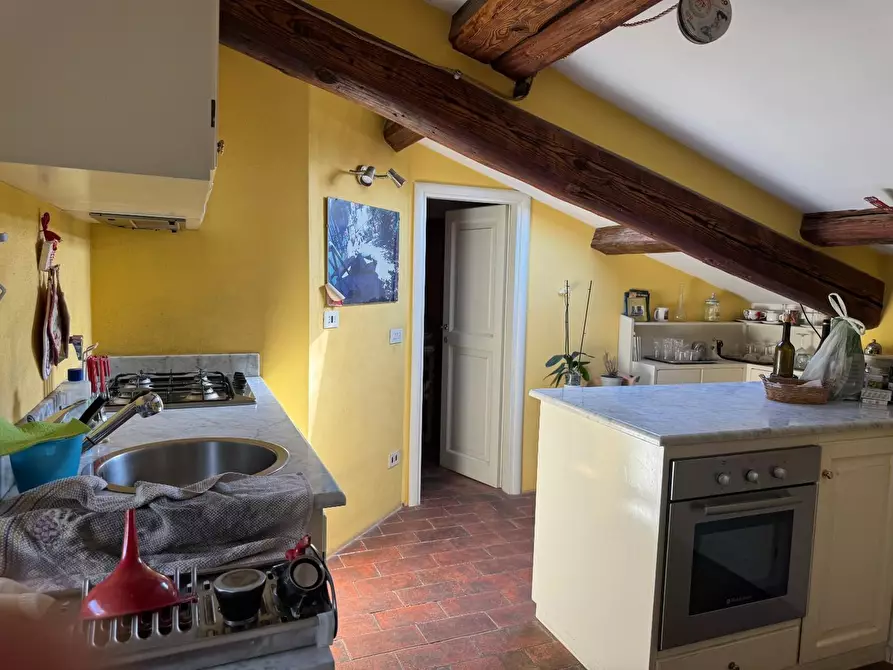 Immagine 31 di Appartamento in vendita  a Lucca